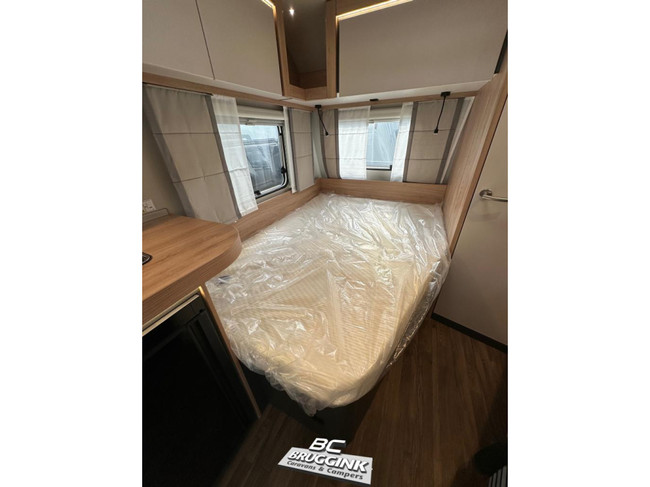 Knaus Sport 450 FU FRANS BED 1.500KG foto: 8