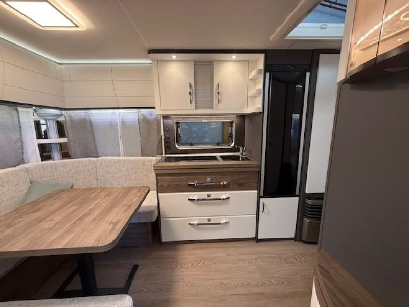 Hobby Excellent Edition 540 UL 1800 kg/ Bedverbreding/RW  foto: 10