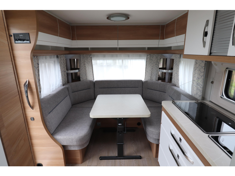 Hobby De Luxe 540 UL BJ 2024 Luifel/ Mover  foto: 8