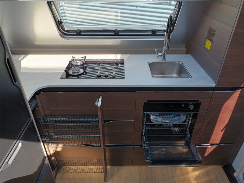 Adria Alpina 663 HT 