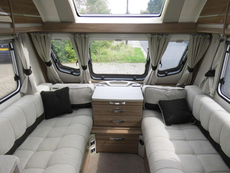 Sprite Cruzer 492 SR Mover, cassetteluifel!  foto: 2