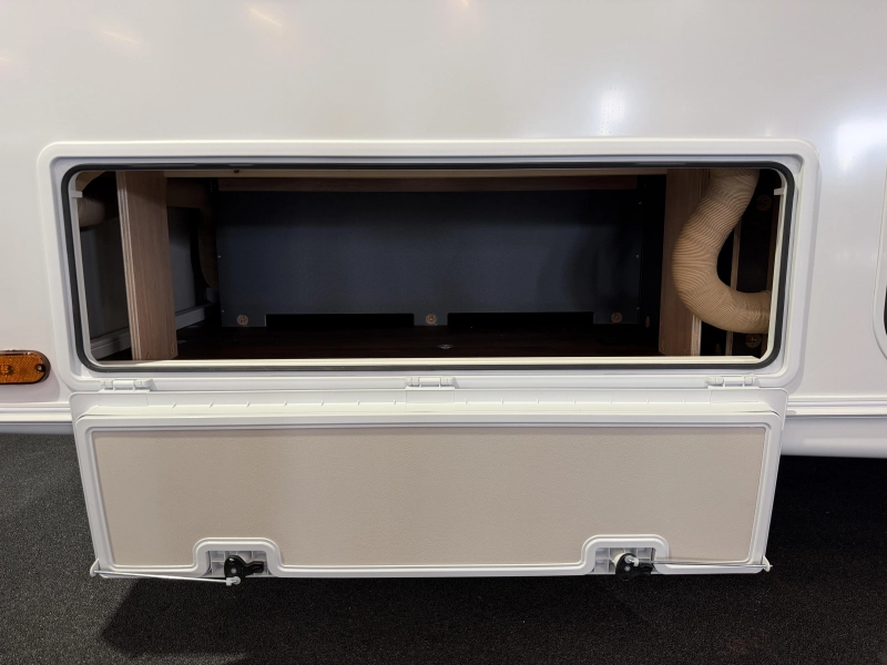 Knaus Sport 460 EU enkele bedden / dinette  foto: 18