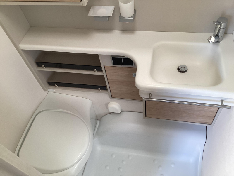Dethleffs Nomad 530 DR Airco/ luifel  foto: 10