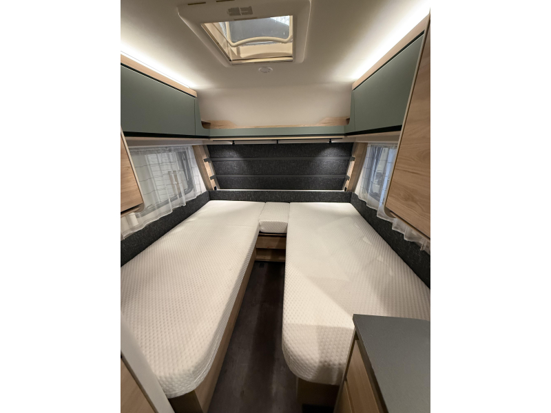 Dethleffs Camper 460 EL 2 BEDDEN ZITGR EX VERHUUR  foto: 4