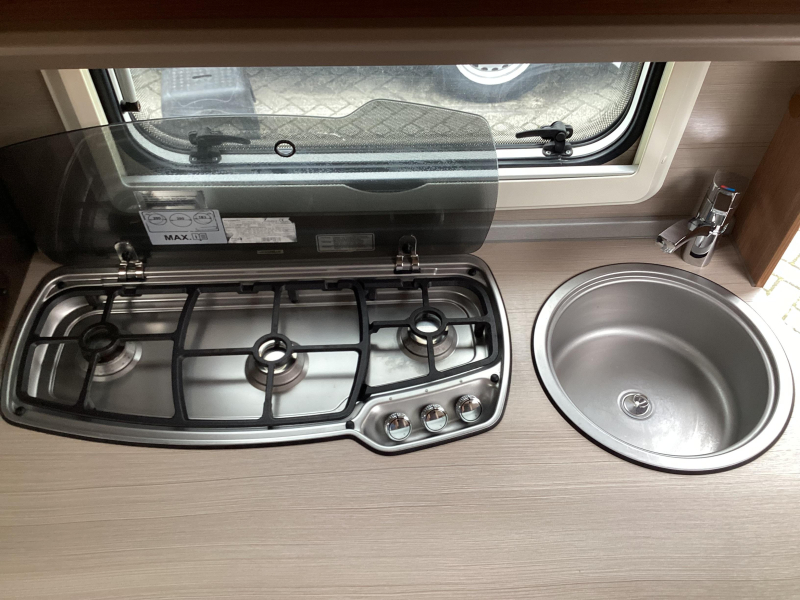 Knaus Sport 460 EU enkele bedden  foto: 11