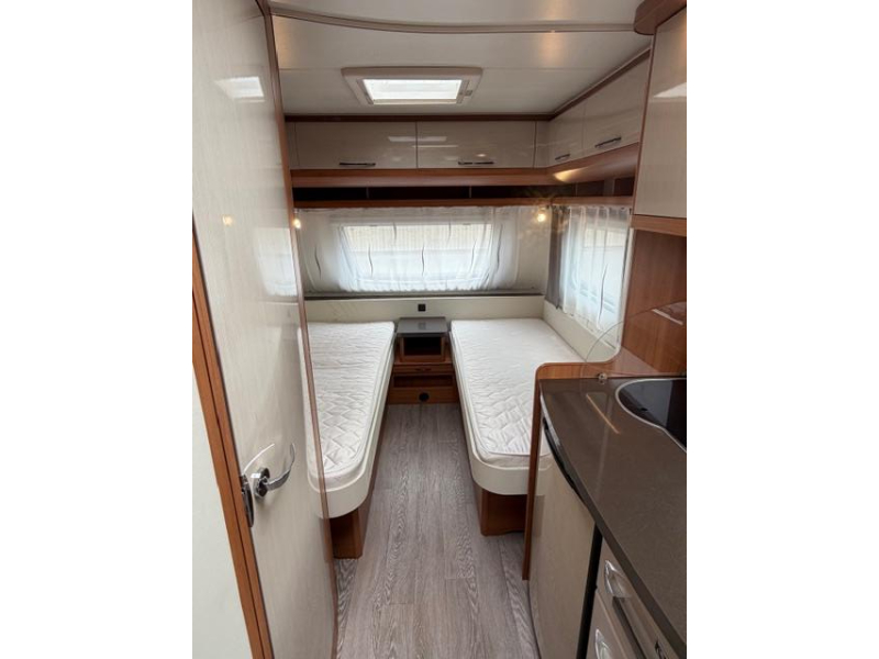 Hobby On Tour 470 UL Voortent Fietsendrager  foto: 14