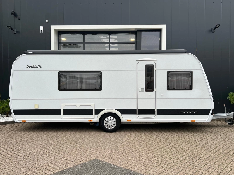 Dethleffs Nomad 520 RET Lengtebedden,Mover, Airco  foto: 3