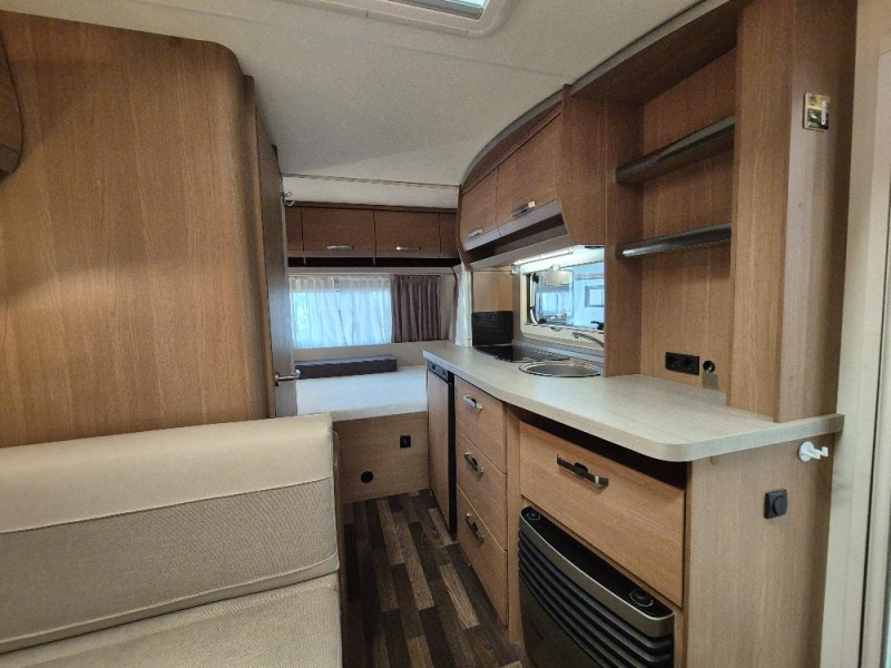 Knaus Sport 420 QD Nieuwe mover! Zakluifel  foto: 8