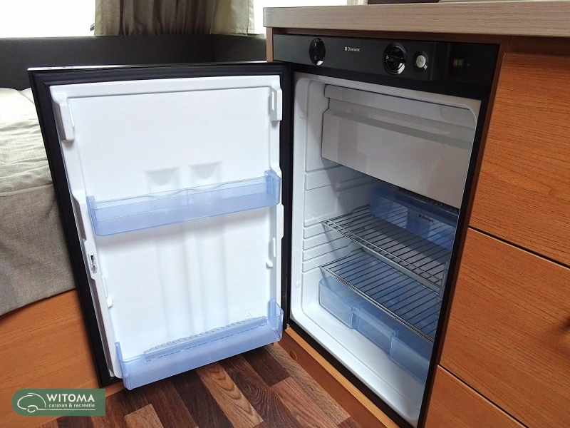 Knaus Sport 420 QD voortent luifel  foto: 9