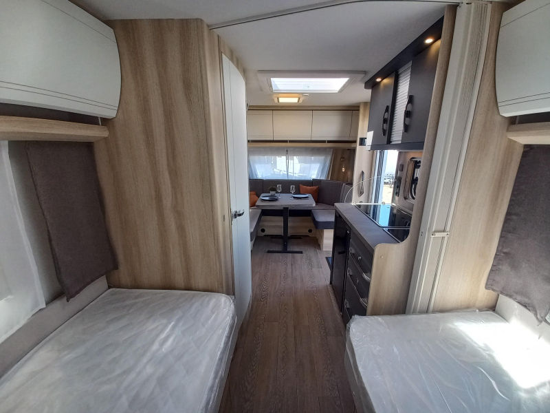 Hobby De Luxe 460 LU 1500kg  foto: 6