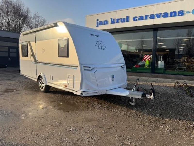 Knaus Sport 450 FU fransbed zakluifel  foto: 2