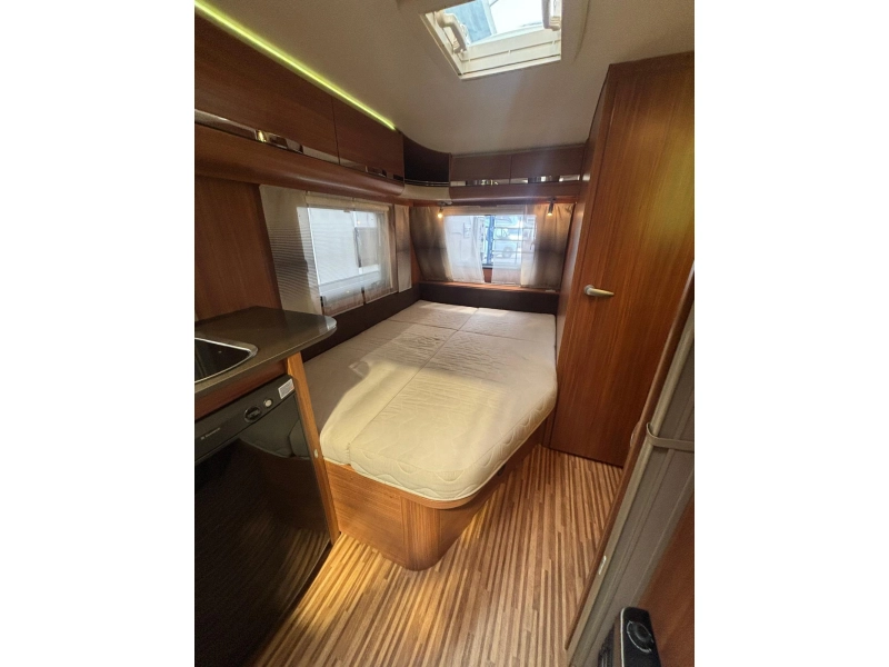 Adria Adora 462 PU voortent, fietsenrek. 