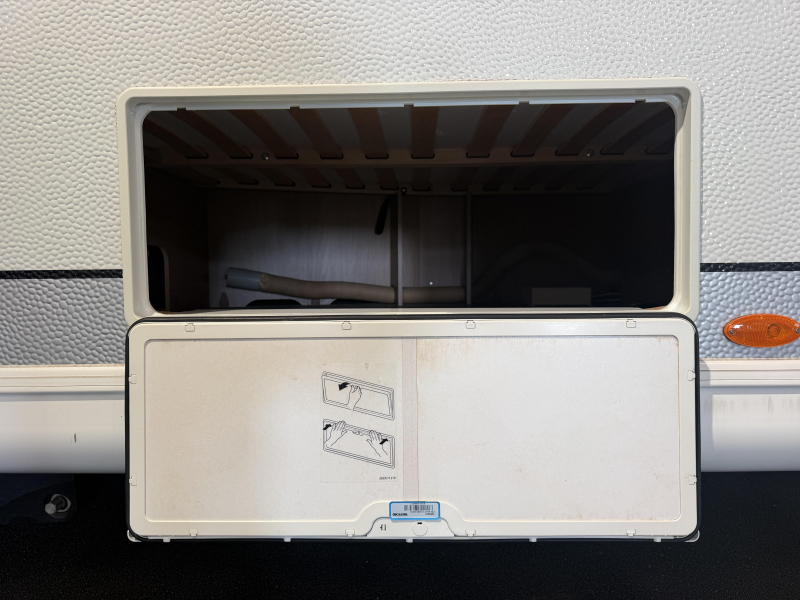 Hobby De Luxe 460 UFE Mover / Cassetteluifel  foto: 5