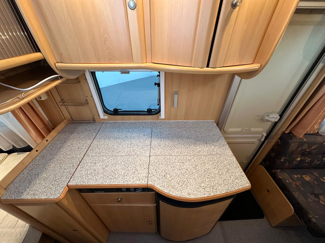 Dethleffs Camper 460 DB foto: 18