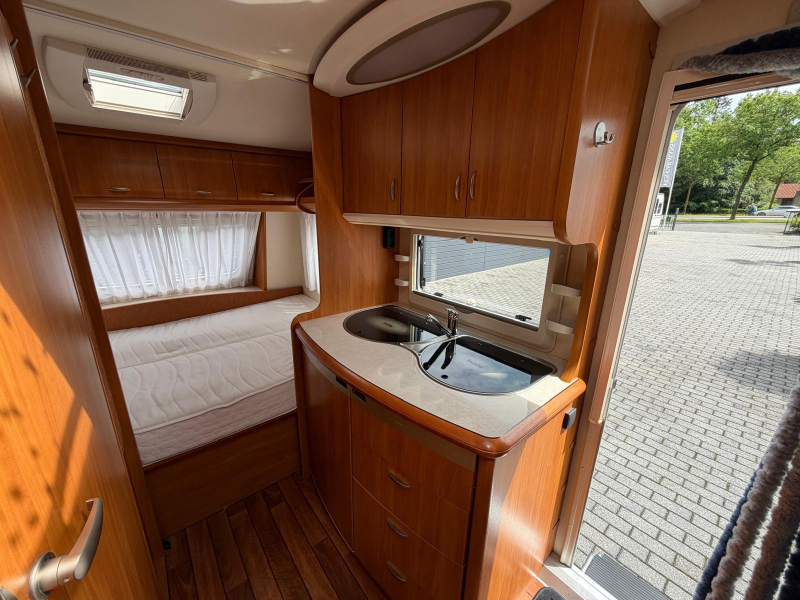 Hobby Excellent 455 UF Met luifel en voortent!  foto: 7