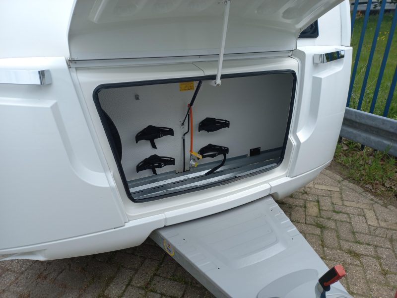 Adria Altea 472 PU mover-GFK-voortent-etc 