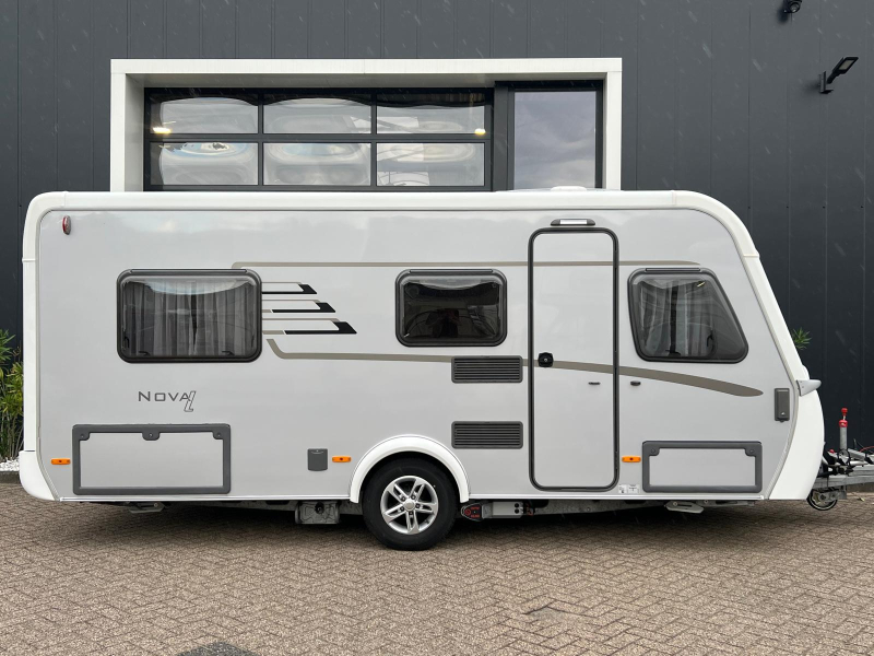 Eriba Nova Light 442 Lengtebedden, Mover, Tent  foto: 16