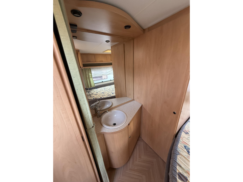 Bürstner Ventana 500 TS FRANSBED RONDZIT LUIFEL  foto: 13
