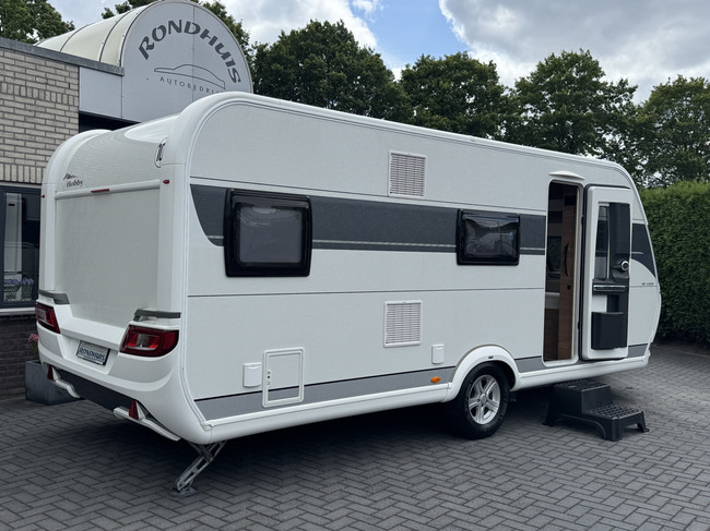 Hobby De Luxe 545 KMF met STAPELBED EN GARAGE **6 Slaapplaatsen/Truma Mover/1e eigenaar/Truma/Lichtmetalen velgen/Zeer nette caravan** foto: 6