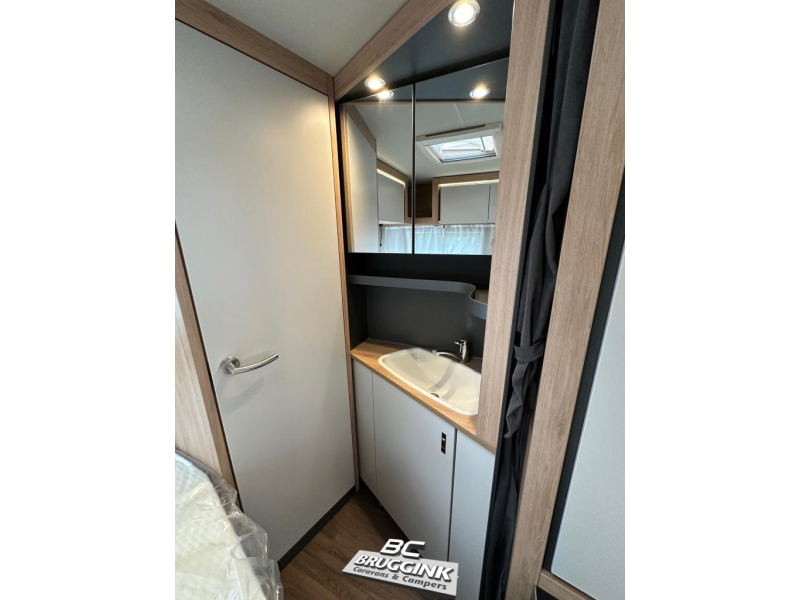 Knaus Sport 450 FU FRANS BED VLOERVERWARMING  foto: 8