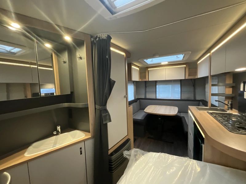 Knaus Sport Platinum 450 FU ACTIE MODEL-FRANSBED  foto: 7