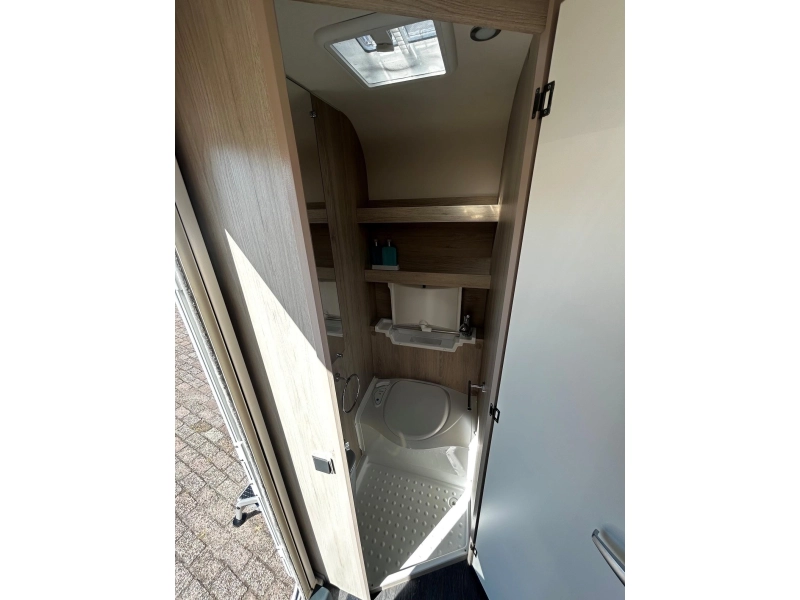 Caravelair Alba 390 Mover, Voortent & luifel  foto: 12