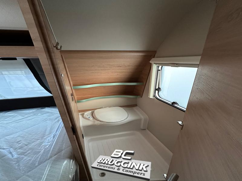 Knaus Sudwind Black Selection 500 FU Frans Bed Vloerverwarmin  foto: 8