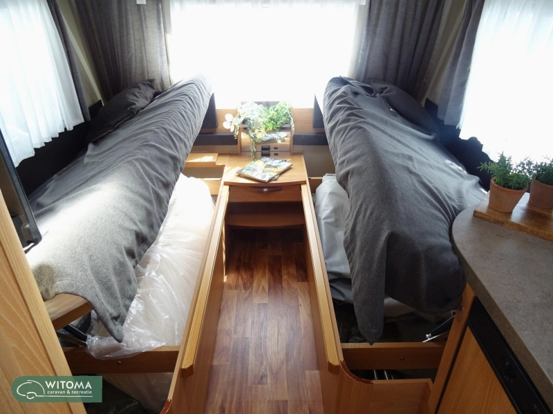 Knaus Sudwind Silver Selection 460 EU SALE mooi compleet  foto: 13