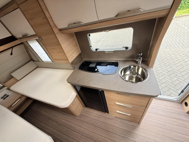 Knaus Sudwind 60 Years 460 EU Enkele bedden MoverLuifel  foto: 6