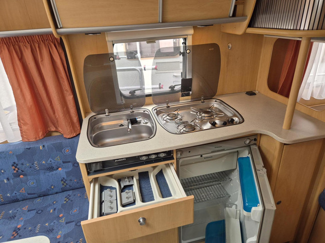 Dethleffs 450 Tourist Light bj. 2006 TOP staat ! met nette Voortent ! foto: 12