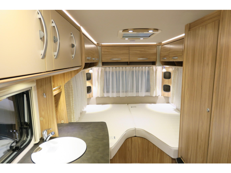 Eriba Nova Light 442 VLOERVERW.+MOVER+VOORTENT  foto: 5