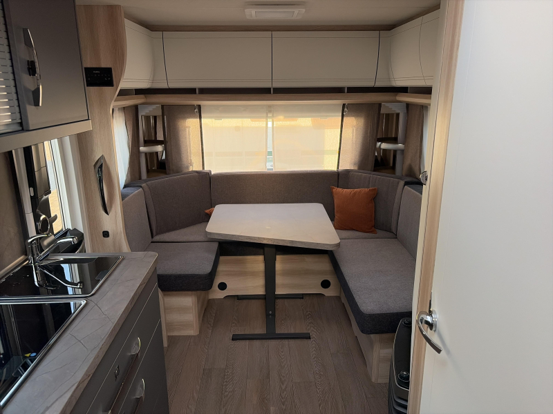Hobby De Luxe 495 UL Model 2027  foto: 7