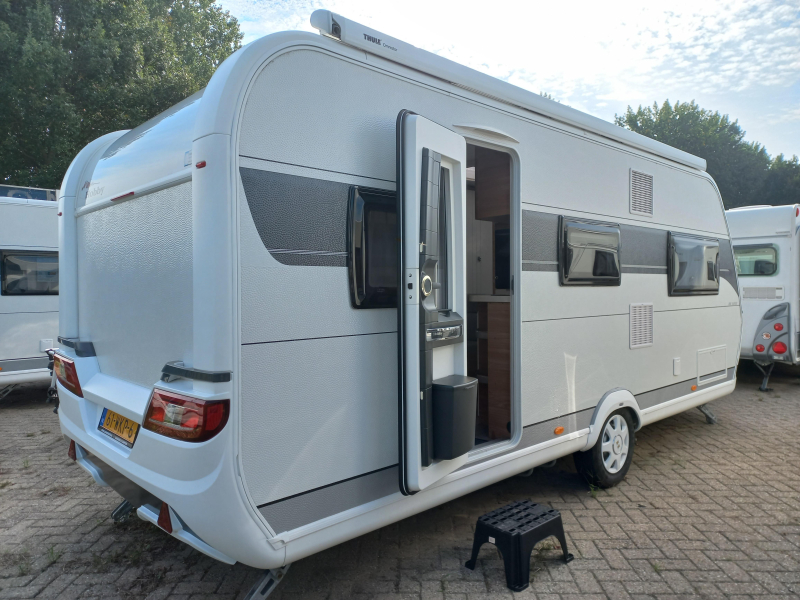 Hobby De Luxe 540 KMFE voortent-mover-airco-etc 