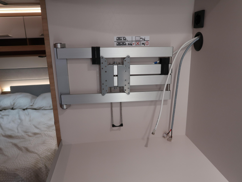 Knaus Sudwind Black Selection 500 FU RONDZIT FRANS BED  foto: 10