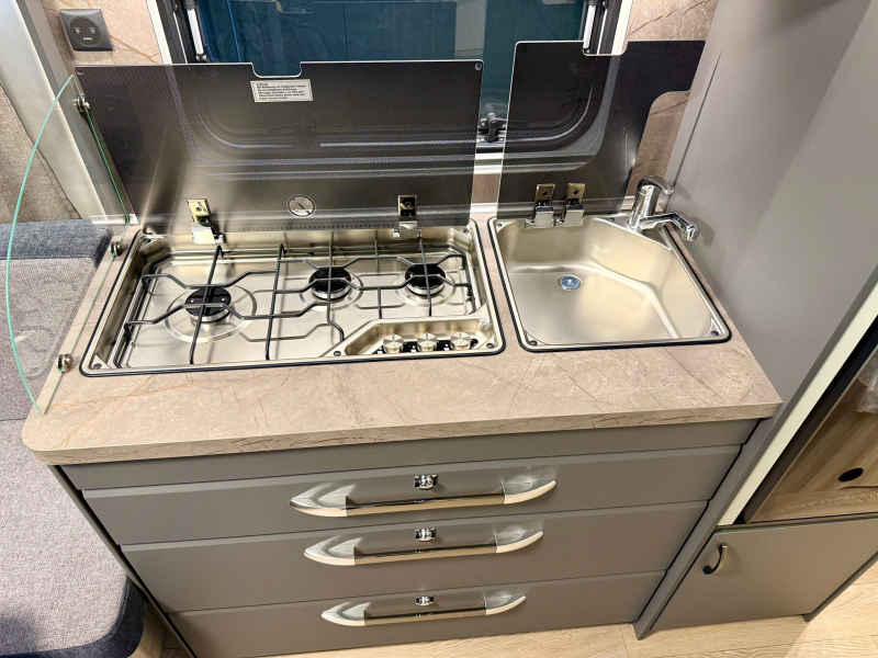Hobby De Luxe 460 UFE  foto: 17