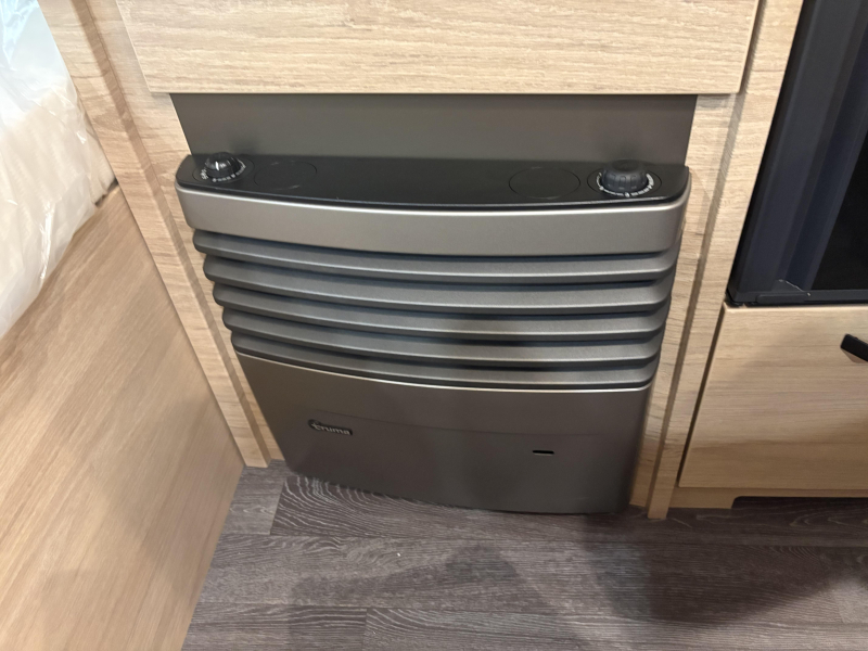 Weinsberg CaraOne Edition HOT 480 QDK stapelbed / dwarsbed  foto: 16