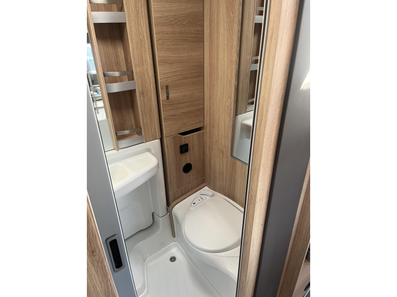 Knaus Sky TI 650 MEG Platinum Selection - Dakairco - Zonnepaneel  foto: 19