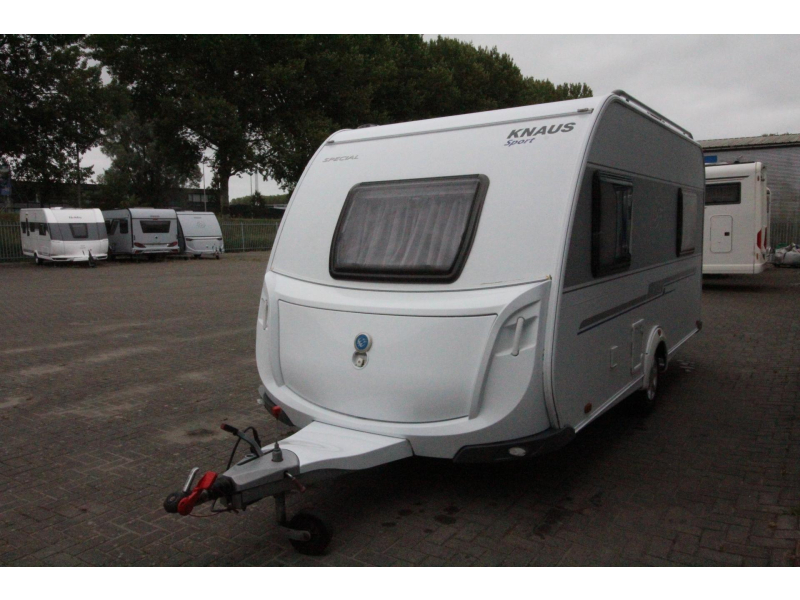 Knaus Sport Special 420 QD Voortent, Fietsenrek, LMV  foto: 4