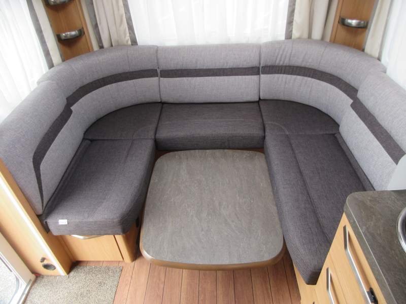 Knaus Sudwind 450 FU NETJES EN MET MOVER  foto: 7
