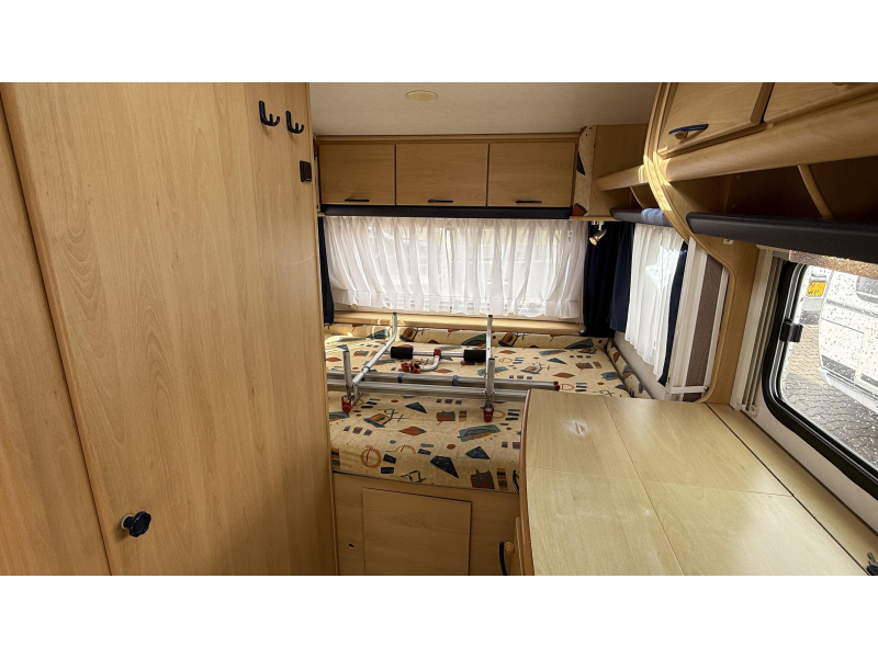 TEC Tour 450 standaard zit bed toilet 
