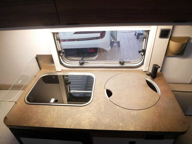 Eriba Touring 310 Gratis mover en luifel 