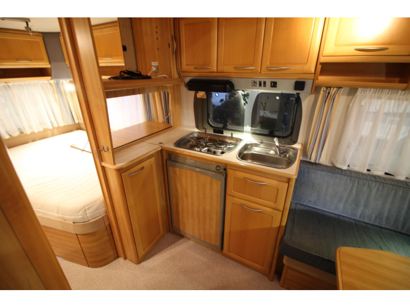Knaus Azur 450 TF Mover, Voortent, Fietsenr  foto: 12