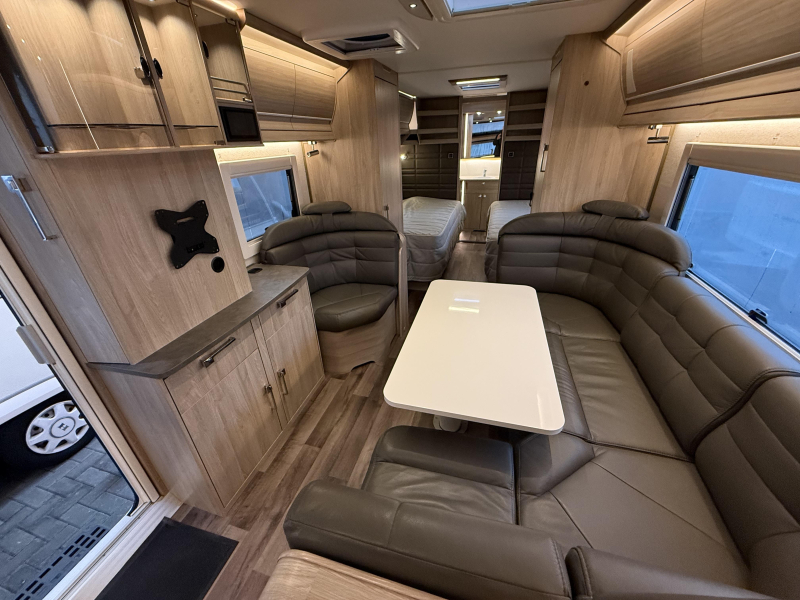 Kabe Royal 780 TDL Front Kitchen - Compleet  foto: 4