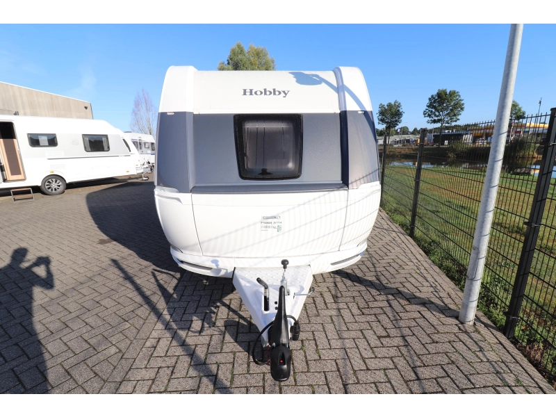 Hobby De Luxe 400 SFE MODEL 2026 - 1500KG - 662 