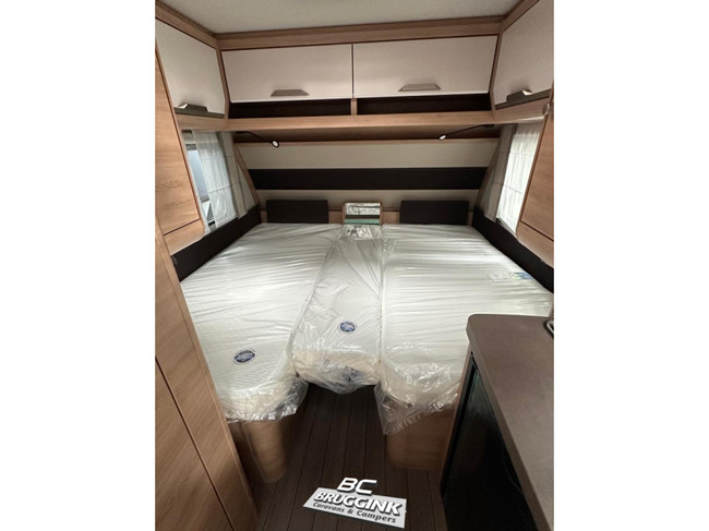 Knaus Sudwind 60 Years 460 EU ENKEL BED VLOERVERWARMING foto: 6