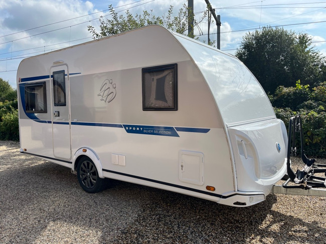 Knaus 450 Fu Sport Frans bed, MOVER, AIRCO , Nieuwstaat! foto: 0