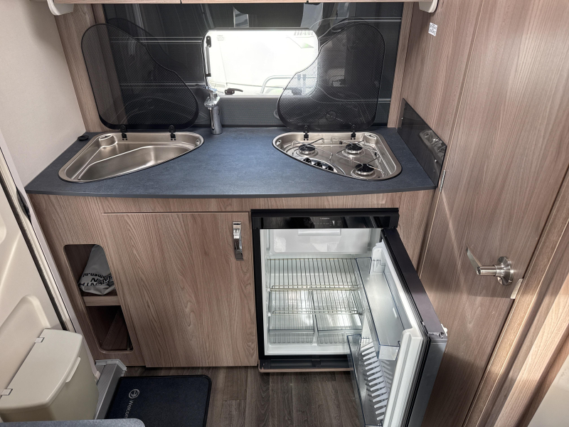 Sprite Mondial 370 EK Thule cassetteluifel  foto: 5