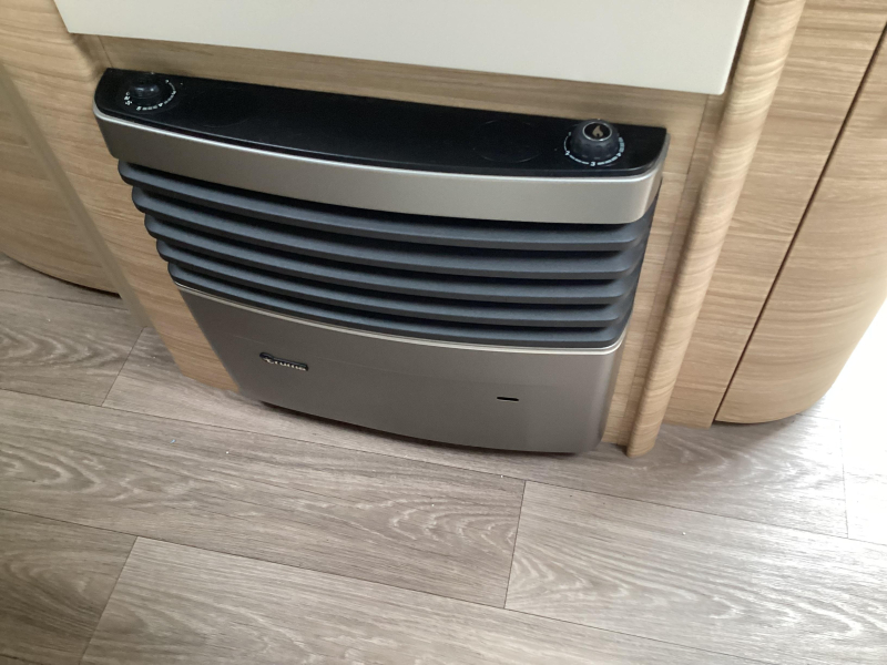 Fendt Bianco Selection 465 SFB mover/ omnistor luifel  foto: 16