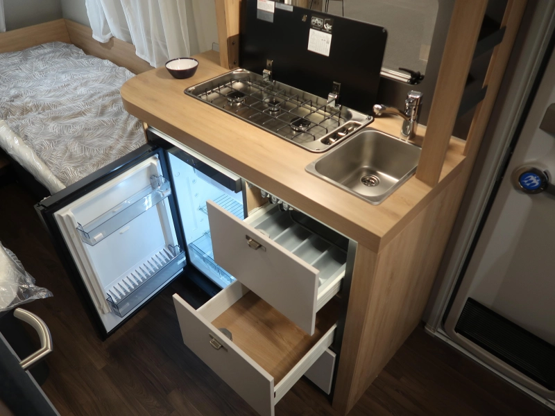 Knaus Sport 460 EU ENKELE BEDDEN / RUIME ZIT  foto: 11