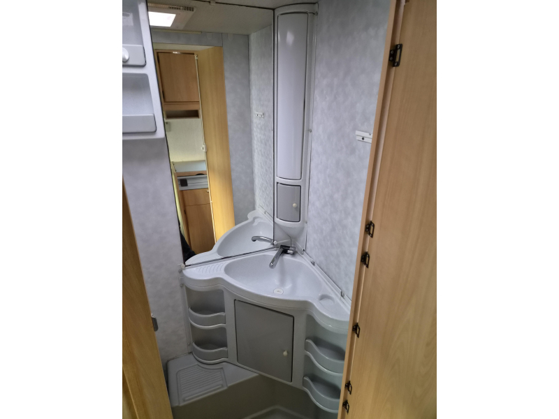 Adria Unica A 430 DD - Voortent -  foto: 16